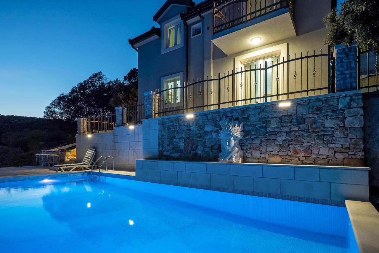 Holiday Home Beyla Pucisca Exteriér fotografie